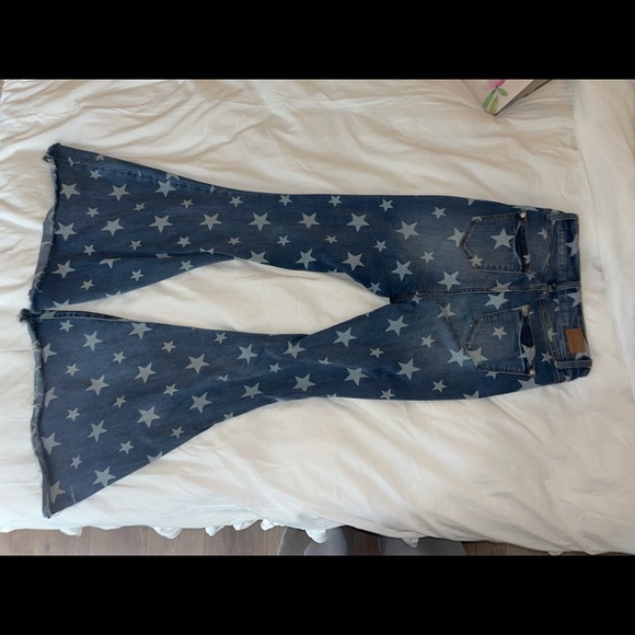 Denim - star flared hugh-rise jeans! used-like new